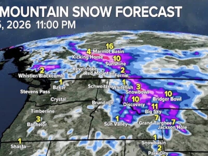 Color-coded snow forecast map for mid-mountain areas on October 15, 2026, at 11:00 PM.