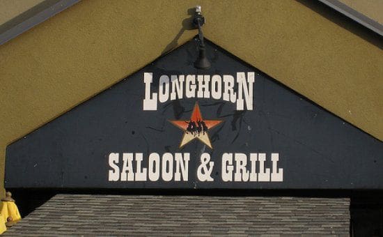 Unofficial Whistler, Unofficial Networks, Unofficialnetworks.com, unofficialwhistler.com, longhorn saloon and grill, whistler, bad food, worse service, crappy bar