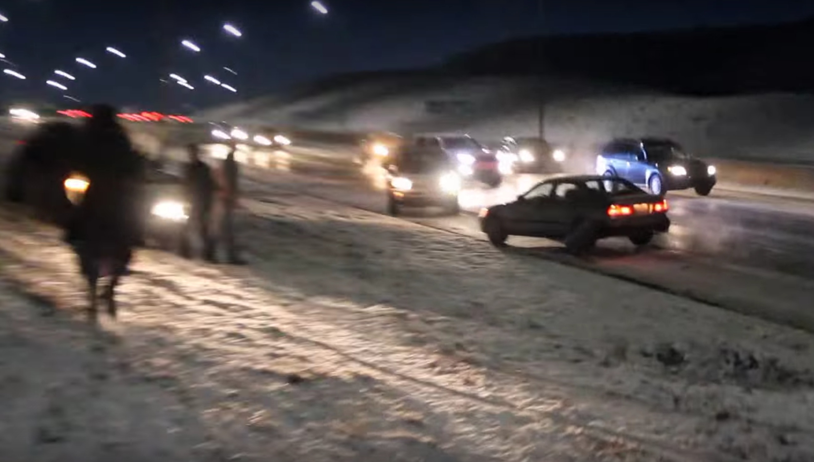 Amazingly Everyone Walked Way From This 15 Car Pile Up | Unofficial ...