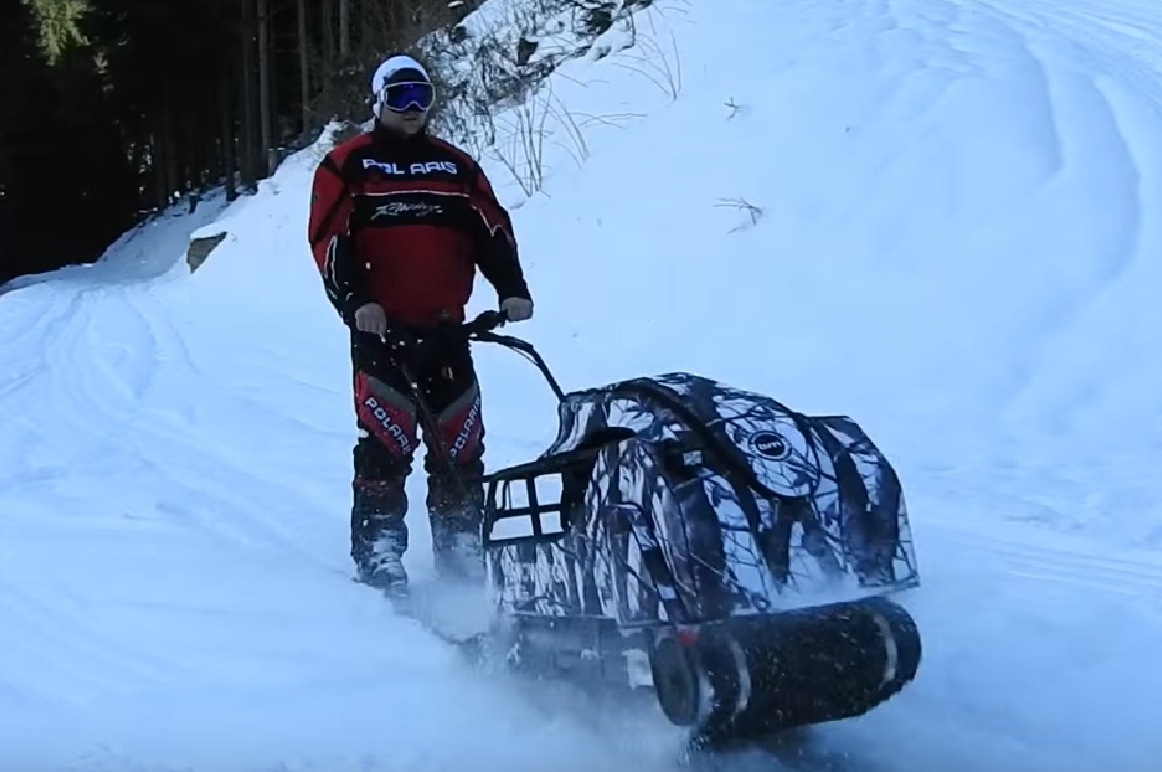 WATCH: “The Snowdog” 1950’s Snow Machine Revived For 2016 | Unofficial