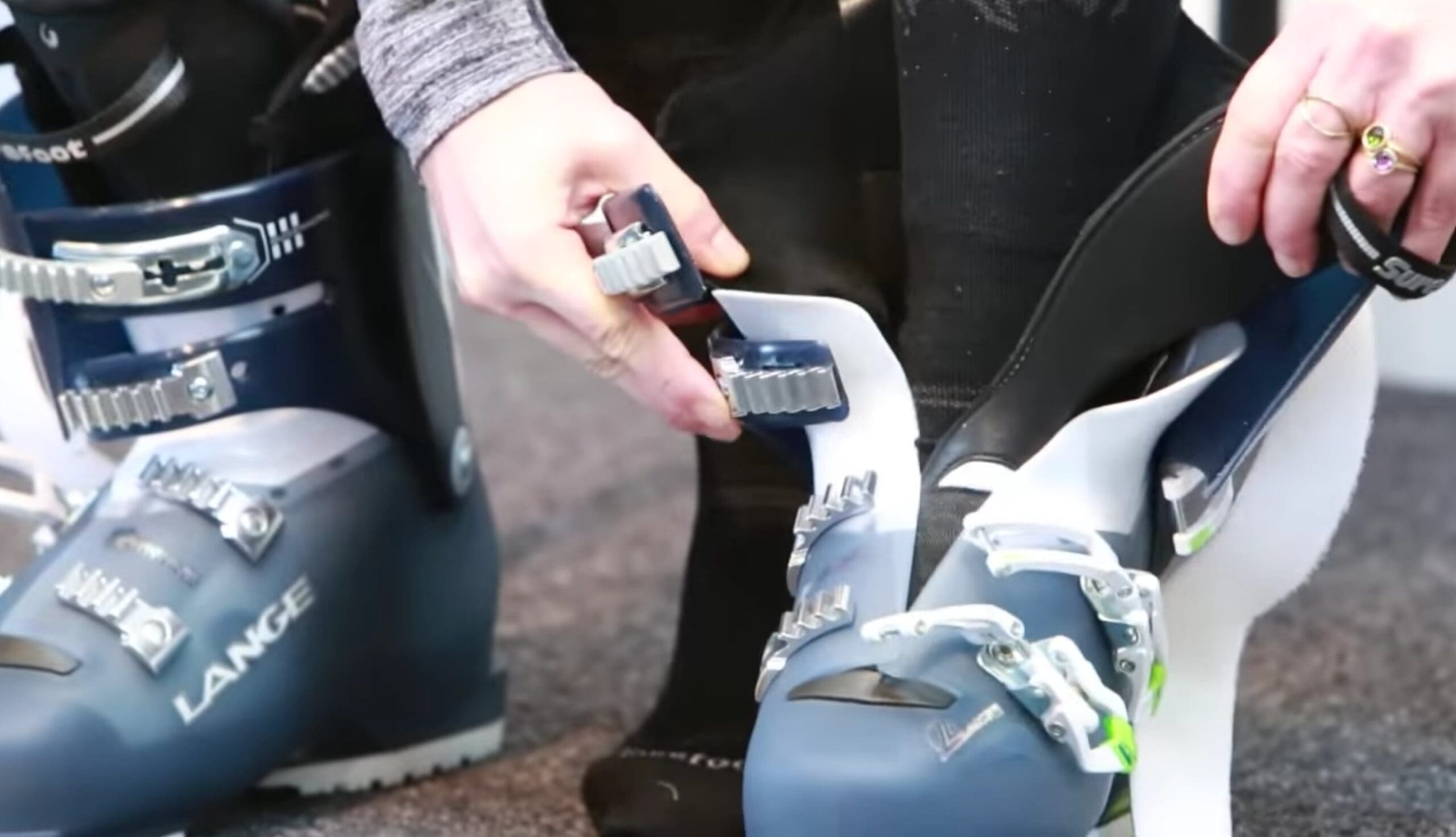 5 Items That Will Help You Get In and Out Of Your Ski Boots