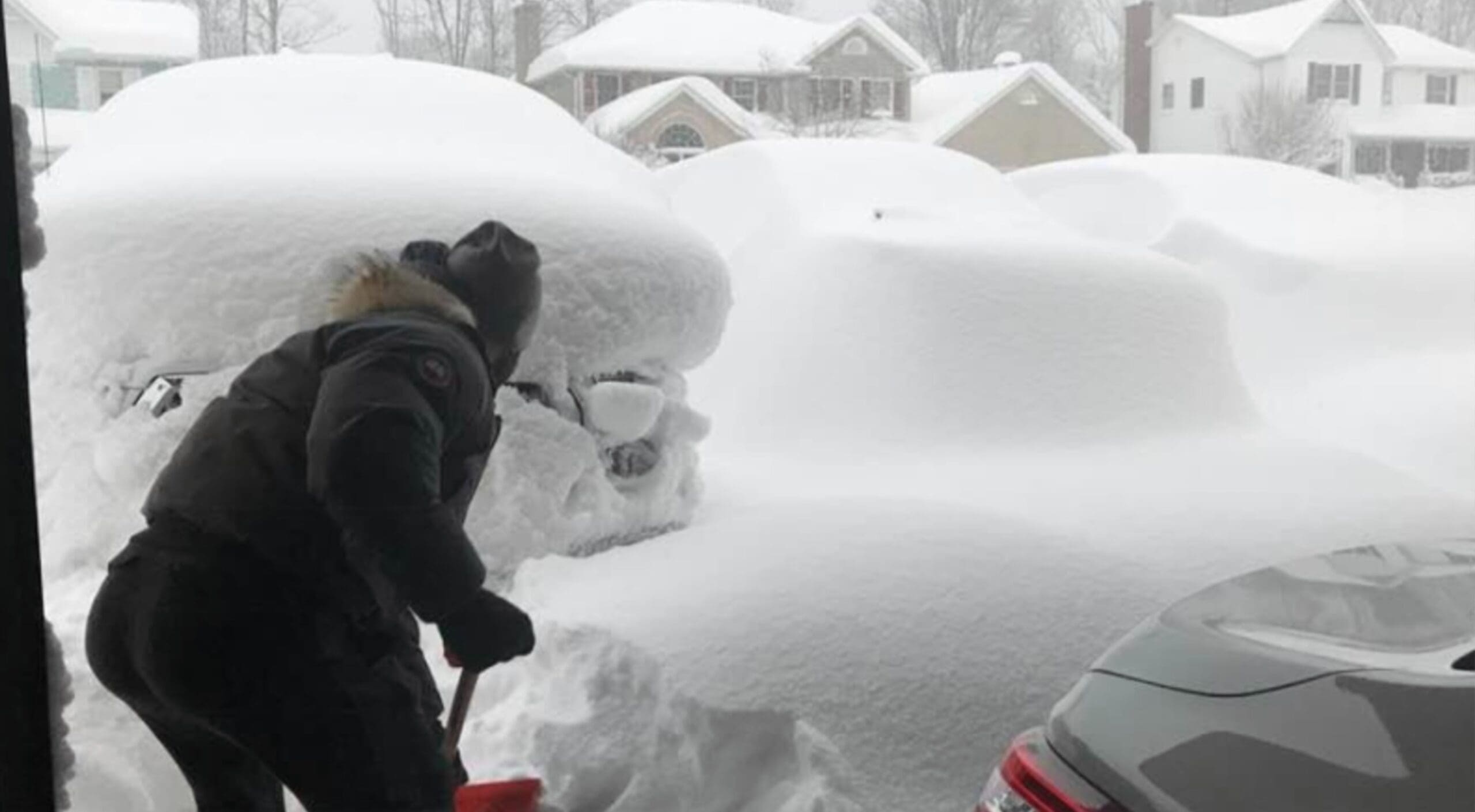 Erie, Pennsylvania Just Shattered a Snowfall Record | 5 Feet of Snow in