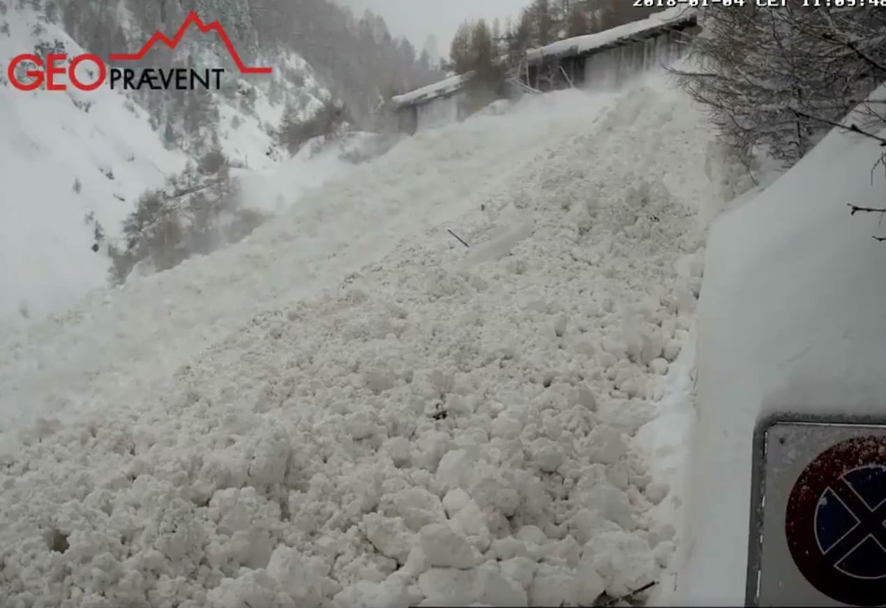 WATCH Deadly Avalanche Captured By Hwy cam In The Alps