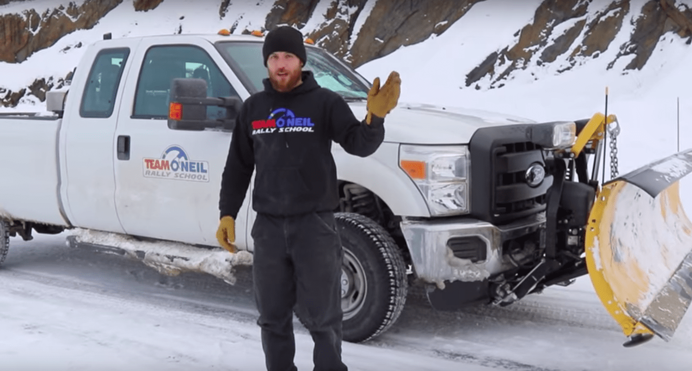 4WD VS 2WD Braking Test (Why Using 4WD In Snow Is Important)