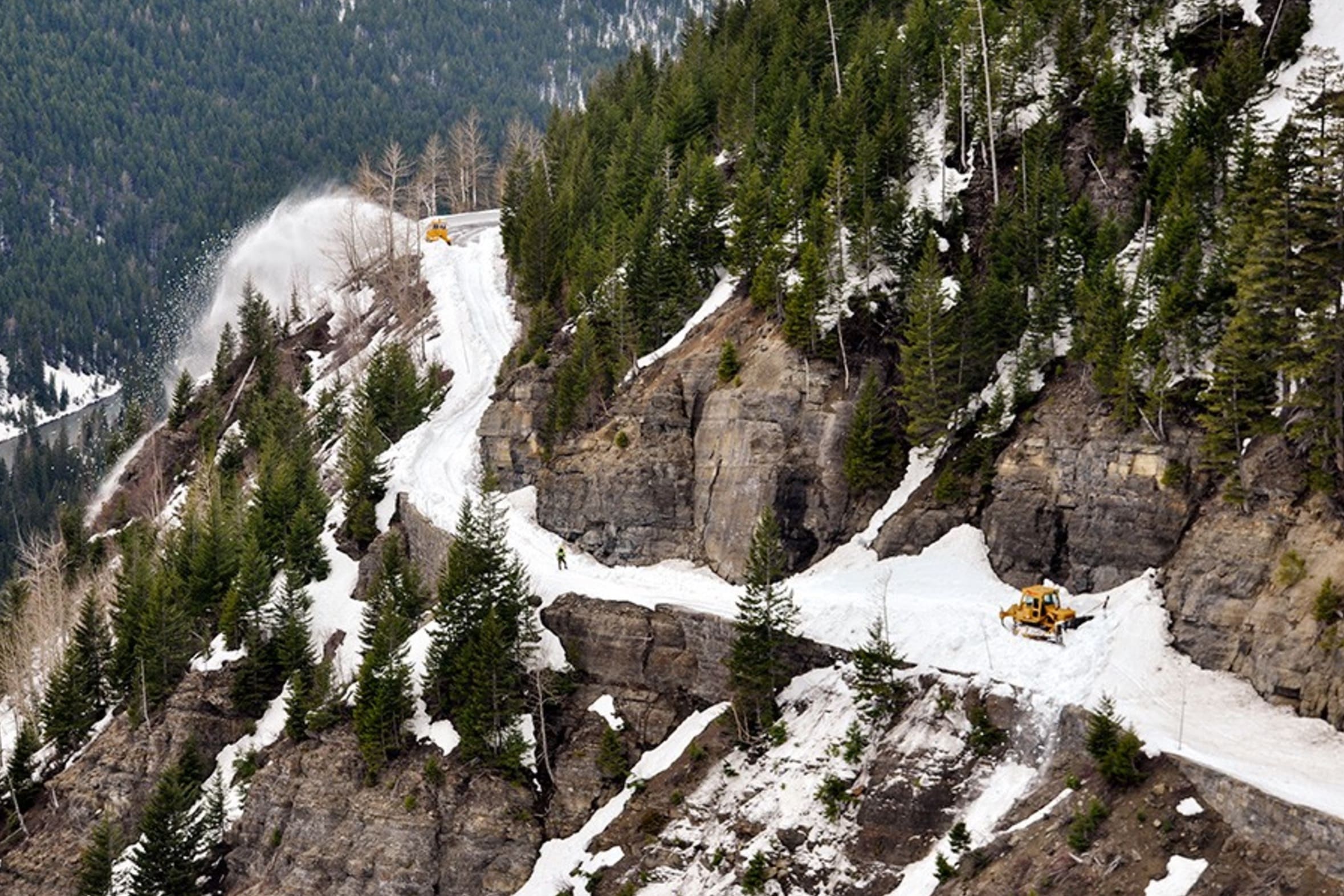Glacier National Park Just Got The Most Snow In 30Years Road Crews