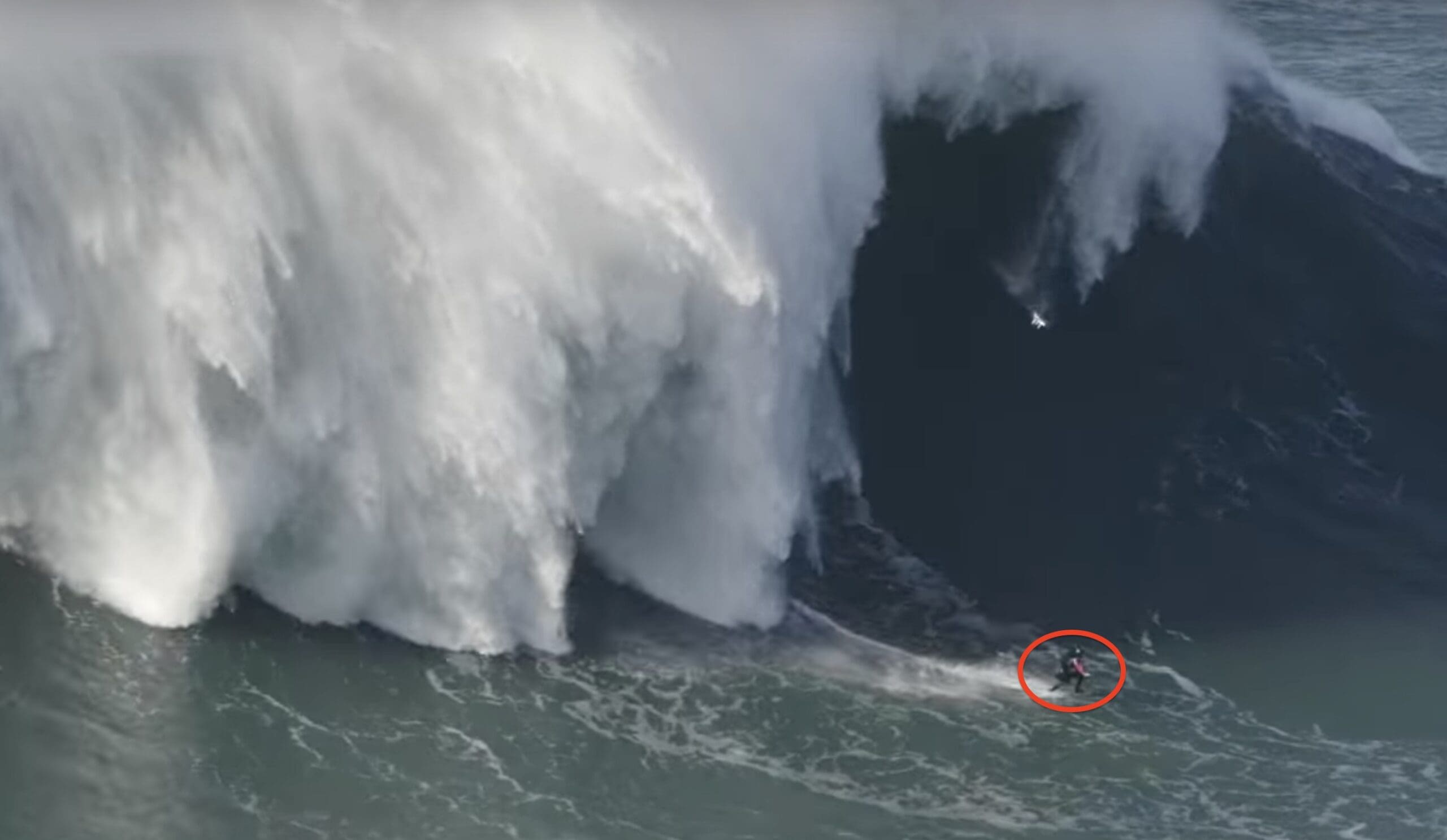 Surfer Rides 90 100 Foot Wave In Nazare Waiting New ‘world Record Confirmation Video 1420