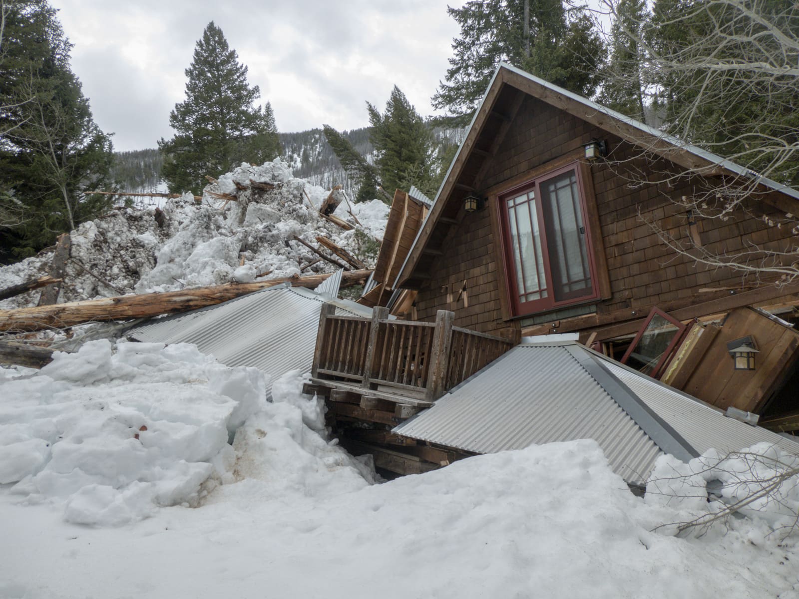 VIDEO: Wet Avalanche Destroys Two Homes In Idaho