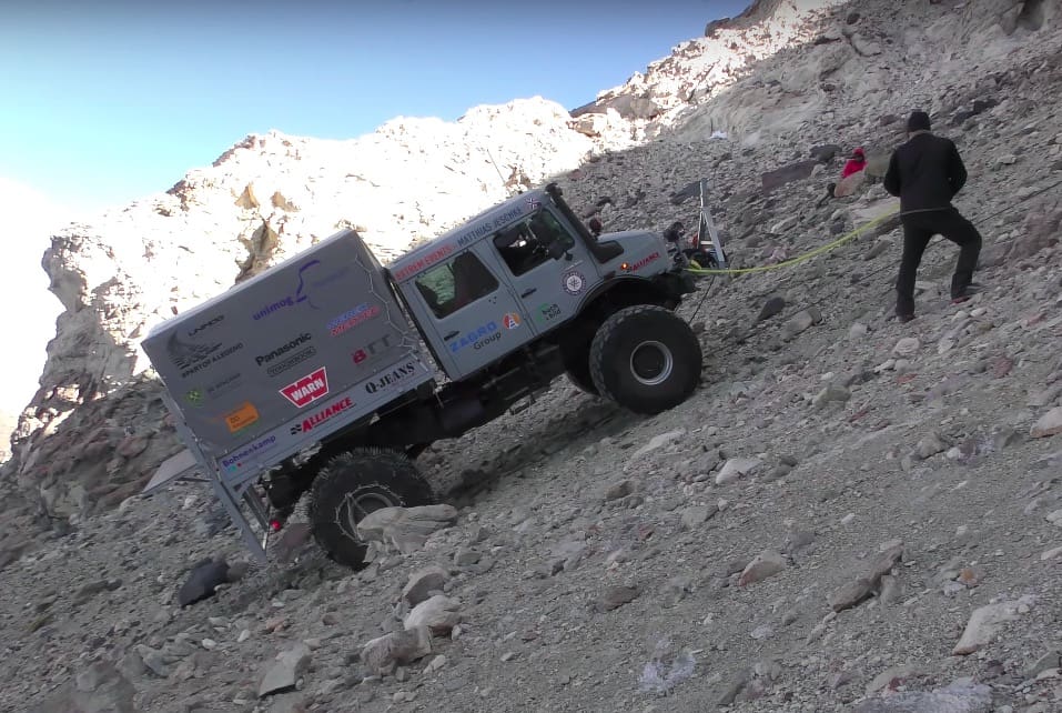 Mercedes Unimog Sets Record For Highest Altitude Motorized Vehicles Operation (21,961 Feet)