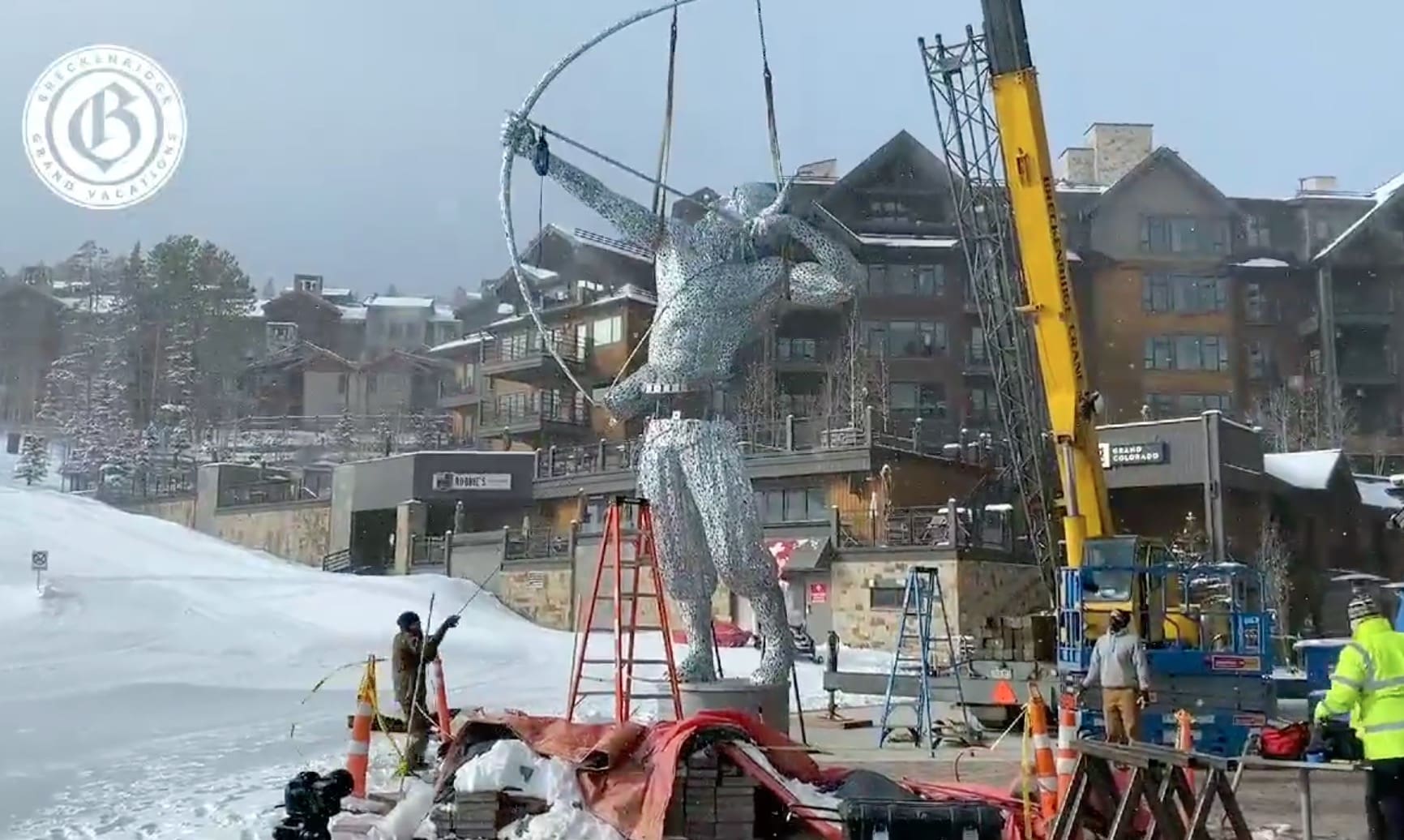 Breckenridge Installing Giant Ullr Sculpture