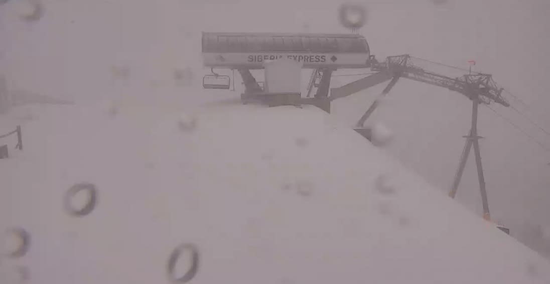 Powderchasers: California Gets Big Dump!