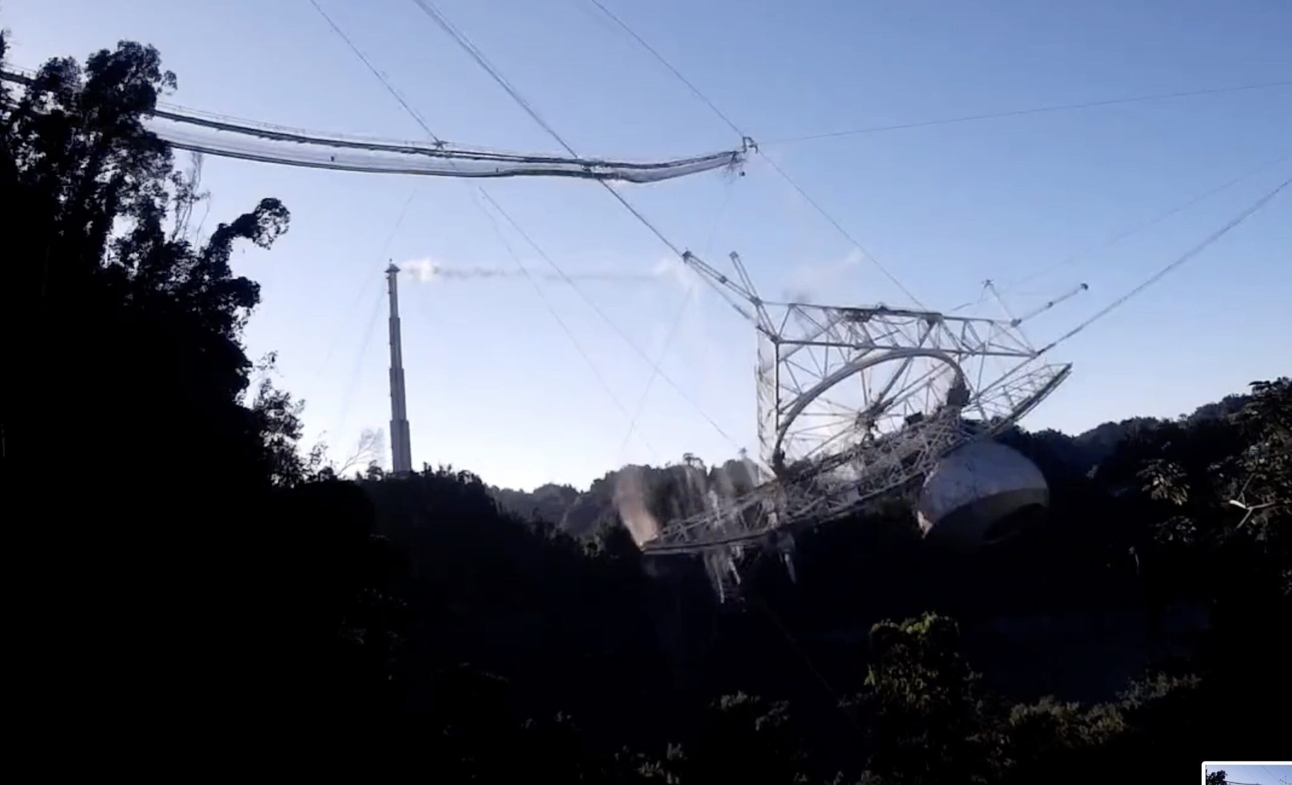 Footage Of Arecibo Observatory’s Catastrophic Collapse | Unofficial ...