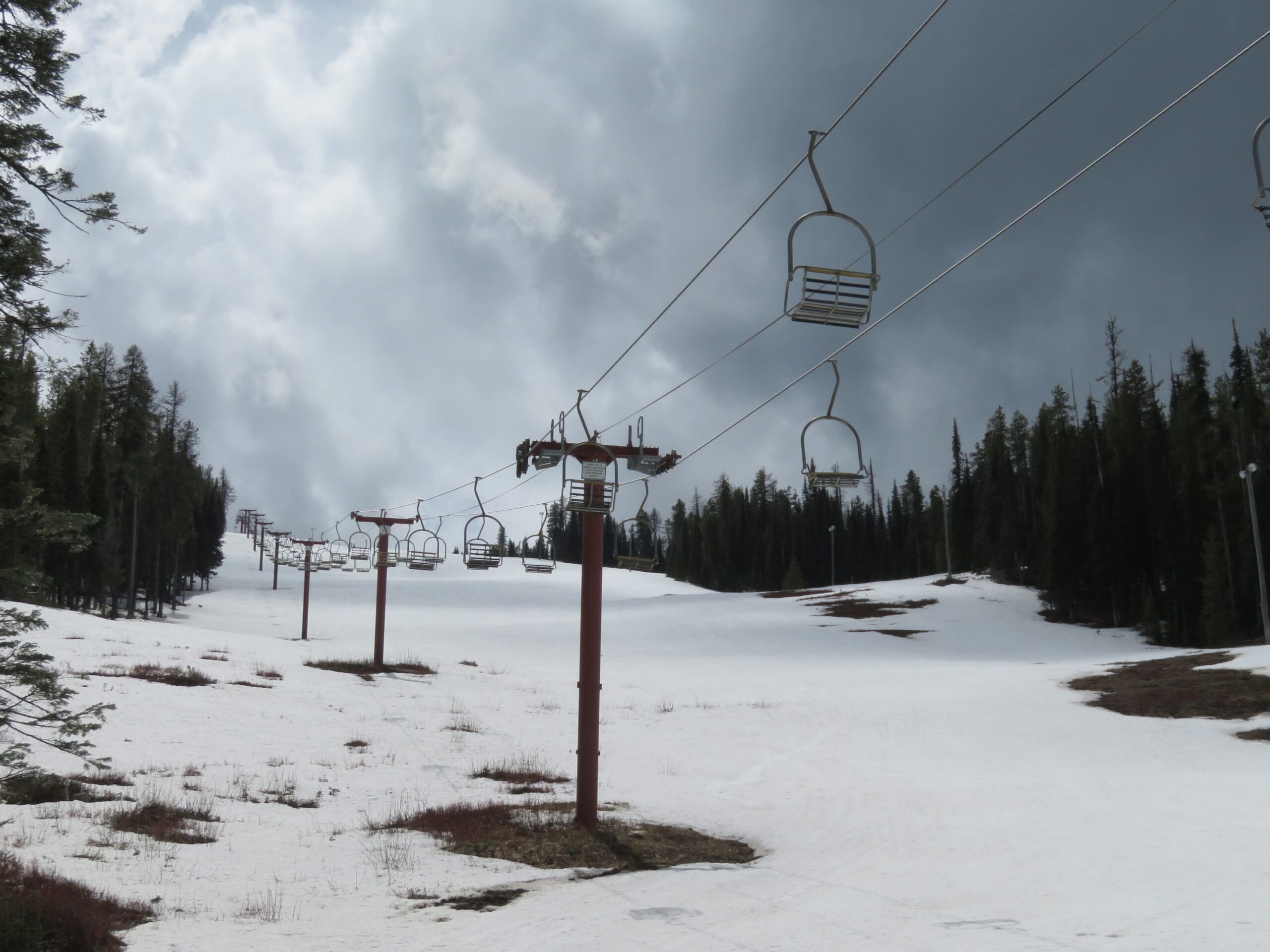 Chairlift Partially Derails, Injuring 2 At Washington Ski Area