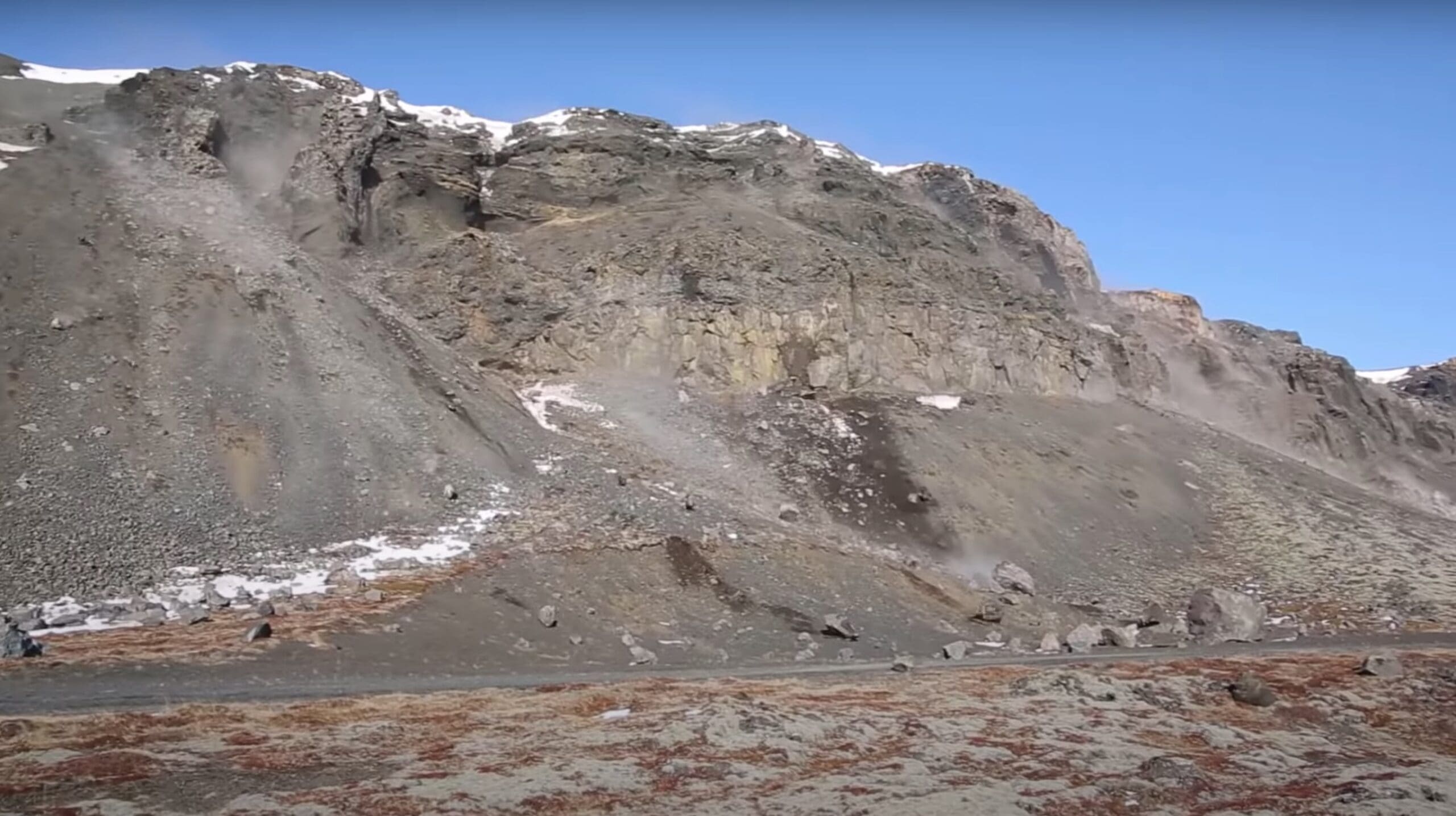 VIDEO M5.4 Earthquake Causes Rockfall in Iceland