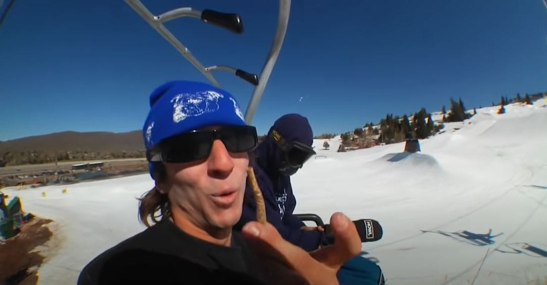 8 Minutes of Chaotically Entertaining Snowboarding