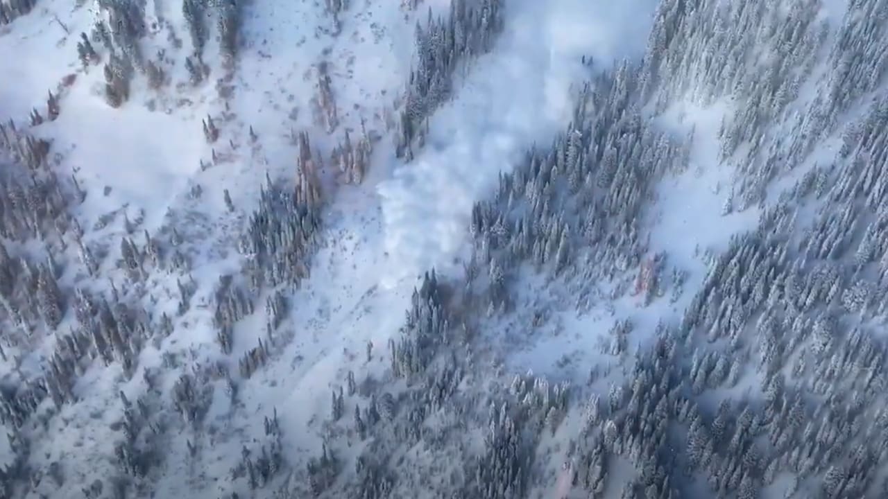 HUGE Avalanche Captured In Little Cottonwood Canyon