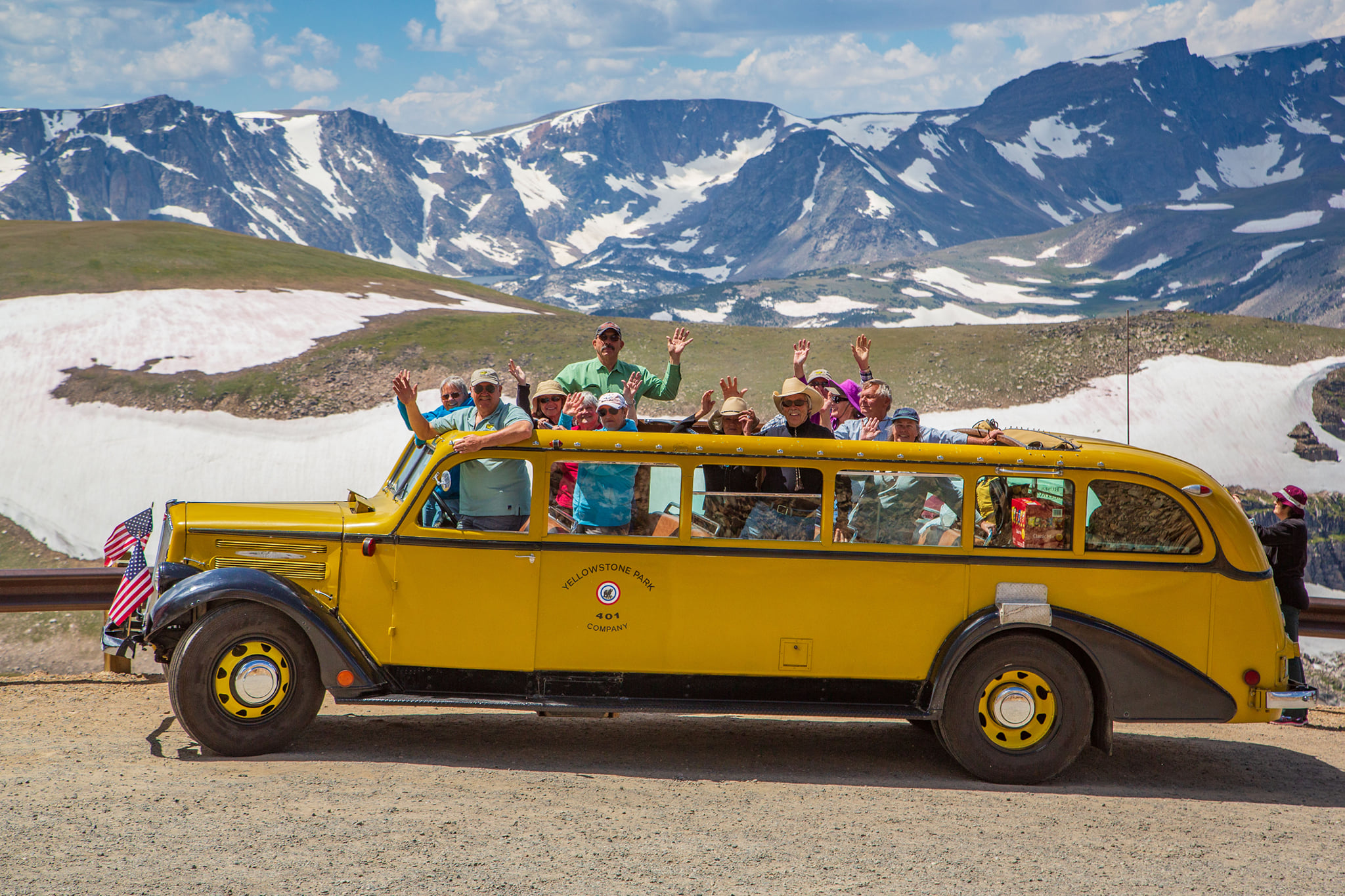 yellowstone national park yellow bus tours
