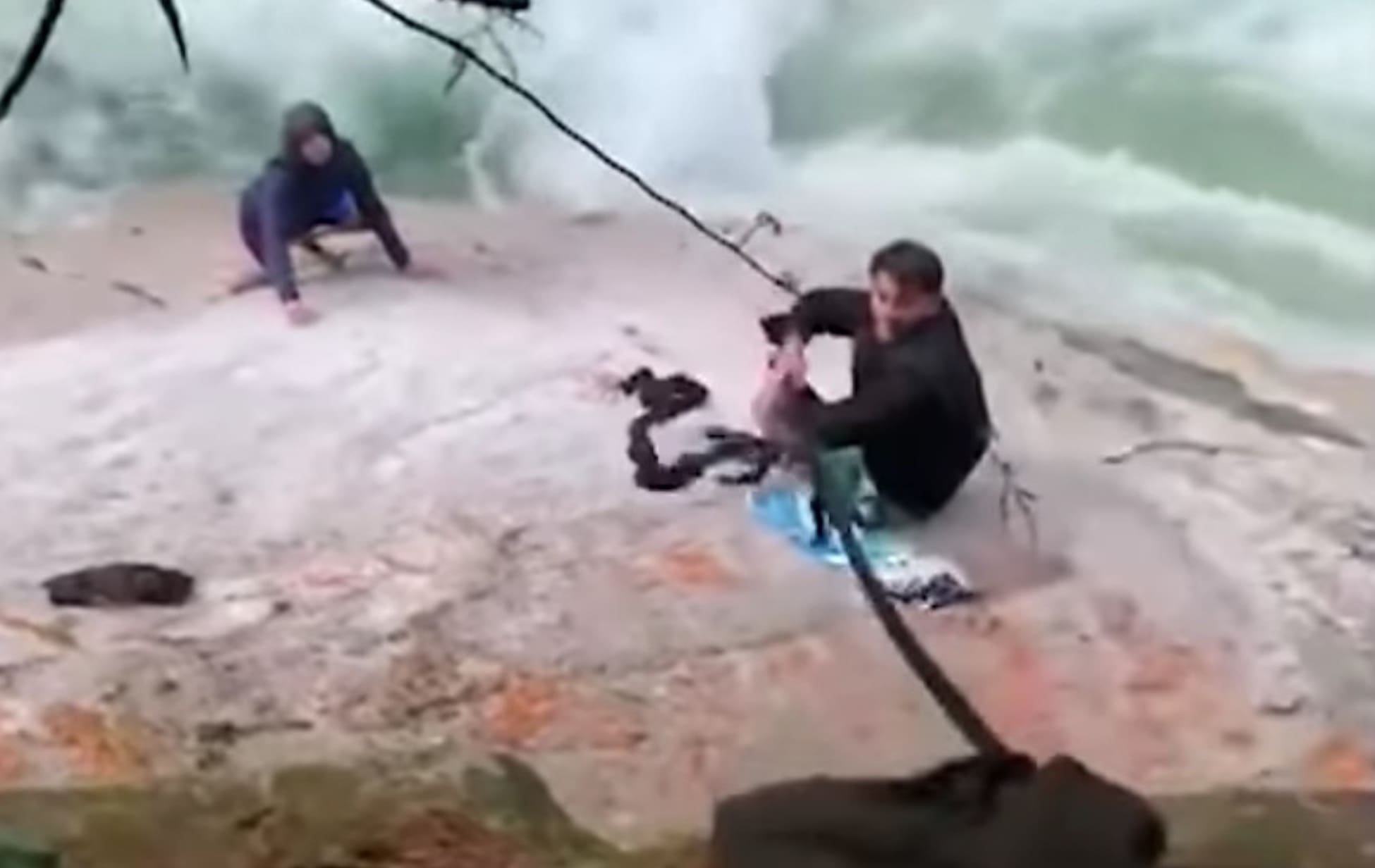 WATCH: Sikh Hikers Use Turbans To Rescue Stranded Hiker