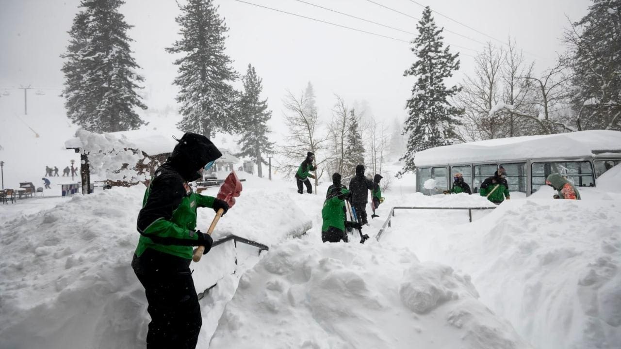 multiple-lake-tahoe-resorts-are-closed-today-due-to-severe-weather