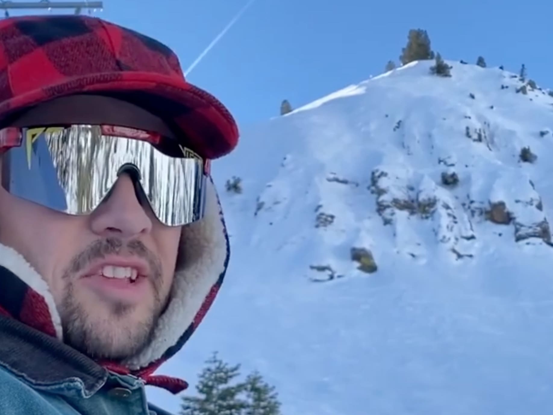 Maine's Best Skier Hits "Chicken Fingahs" At Palisades Tahoe