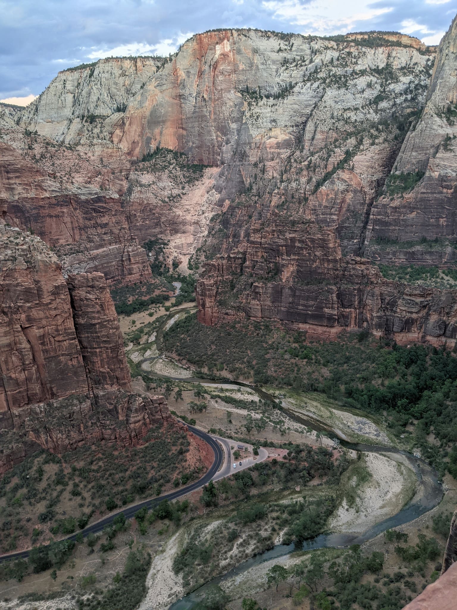 Toxic Bacteria Dangerous To Children & Dogs Detected In Zion National Park Waterways