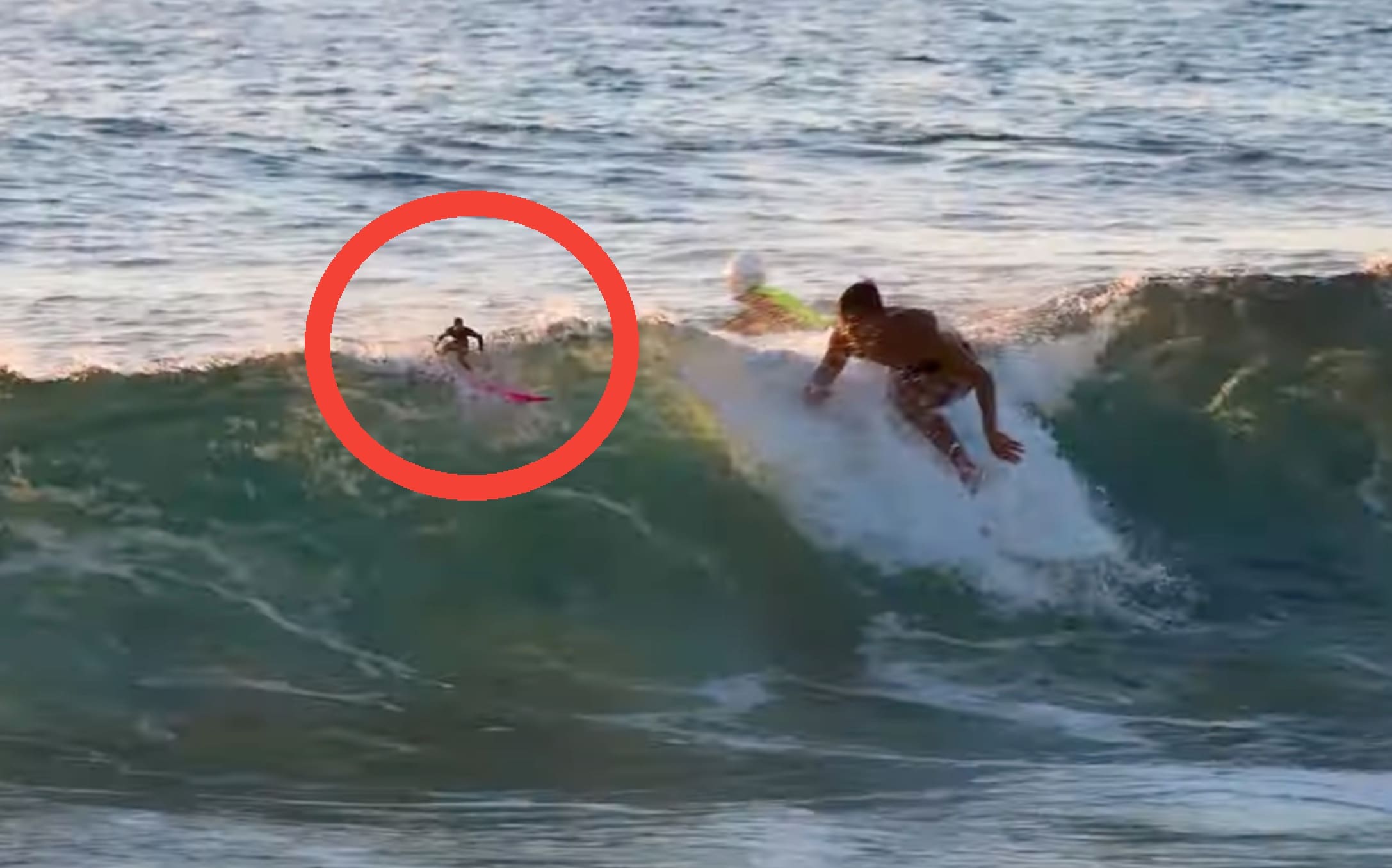 VIDEO: Trolling Pipeline With RC Surfer