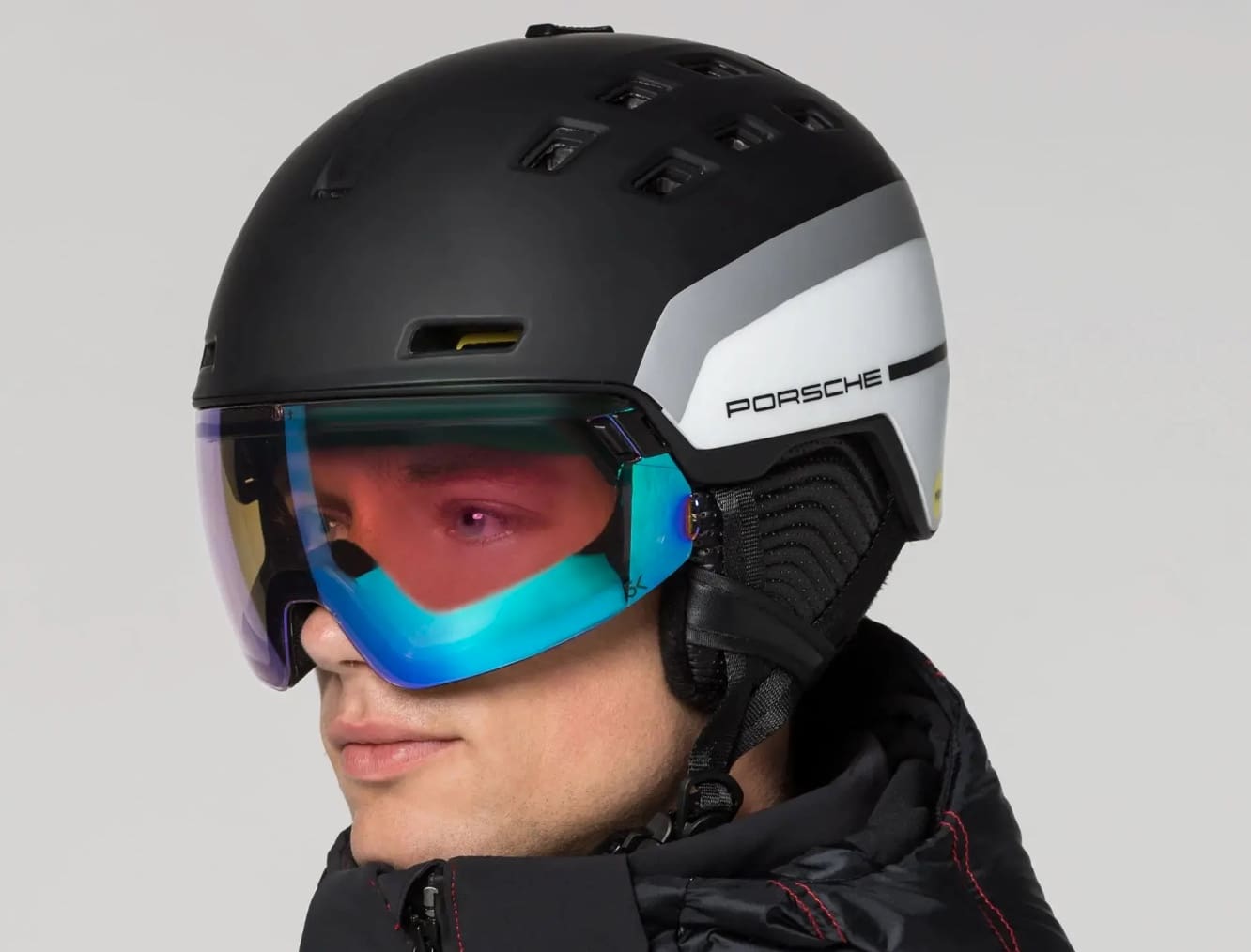 Porsche Debuts Ski Helmet With Integrated Goggles (620)