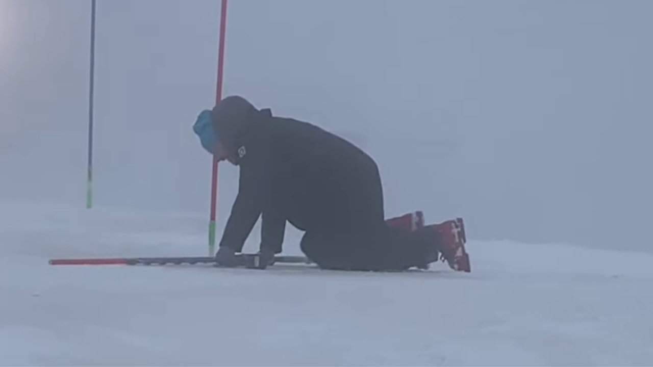 Slalom Course Is So Icy You Can't Even Stand On It (Crazy Video)