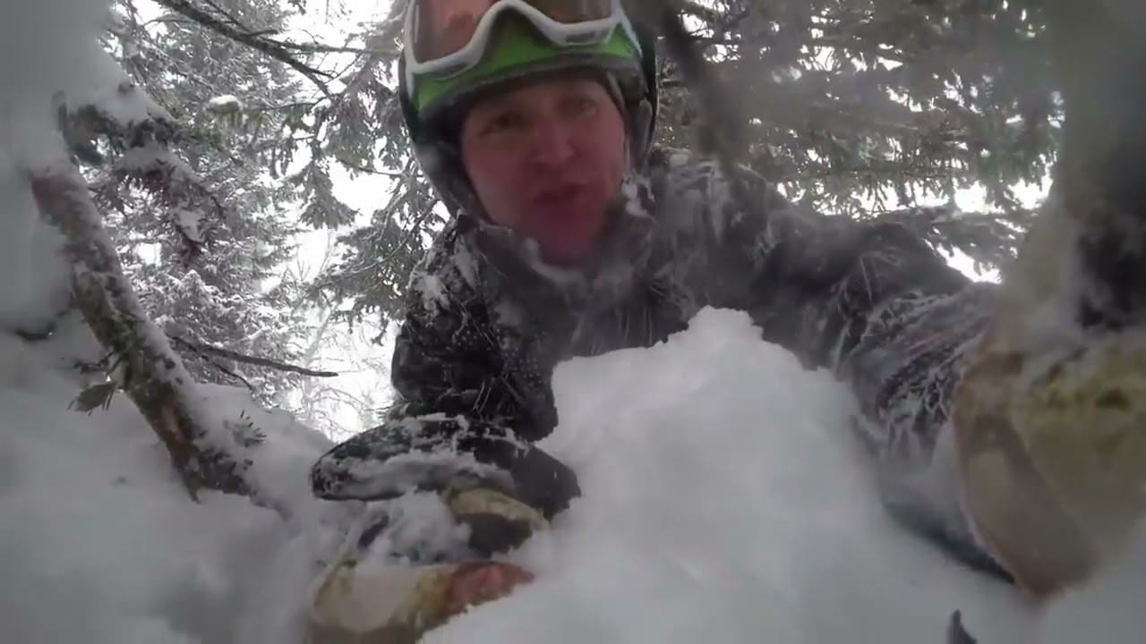 VIDEO: 2 Skiers Buried By Avalanche @ Russian Ski Resort