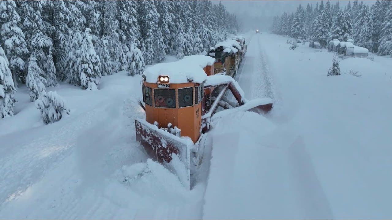 WATCH Train Plows 48 Inches Of Snow Near Lake Tahoe Unofficial Networks