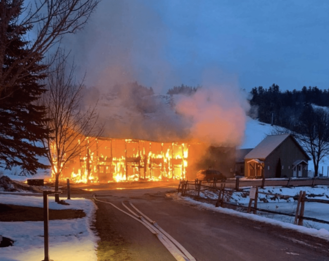 Major Fire Forces Closure At Eastern Ontario Ski Resort