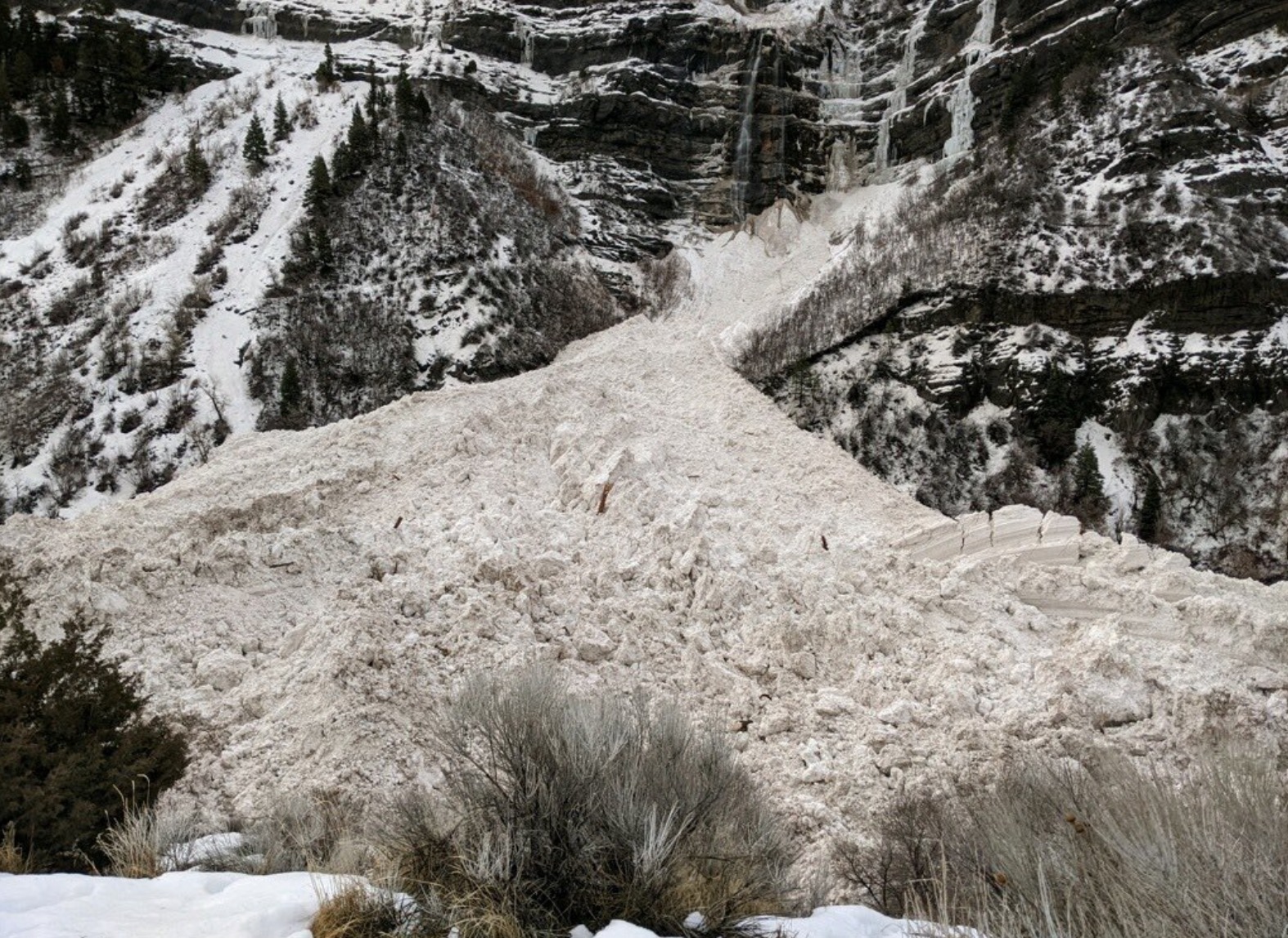 Major Avalanche At Bridal Veil Falls In Utah Hospitalizes One Person