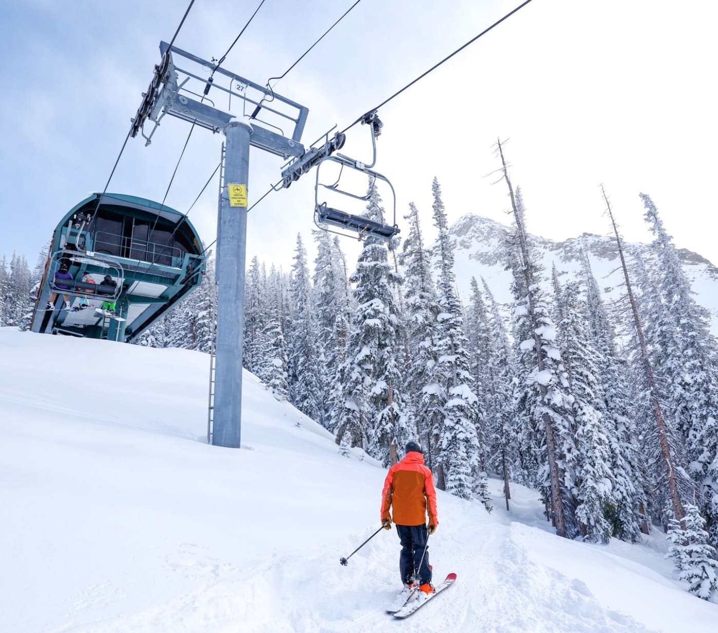 Lift Mechanics At Colorado Ski Resort Vote To Unionize